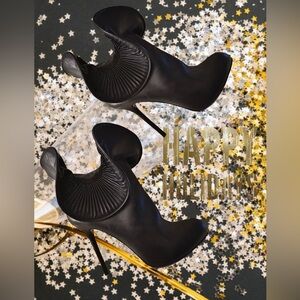 Sergio Rossi Dalia Ruffle Black Ankle Boots Heels MSRP$1980 US 6.5